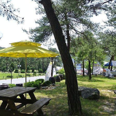 Lake Hills Hotel Songnisan Boeun Exteriör bild